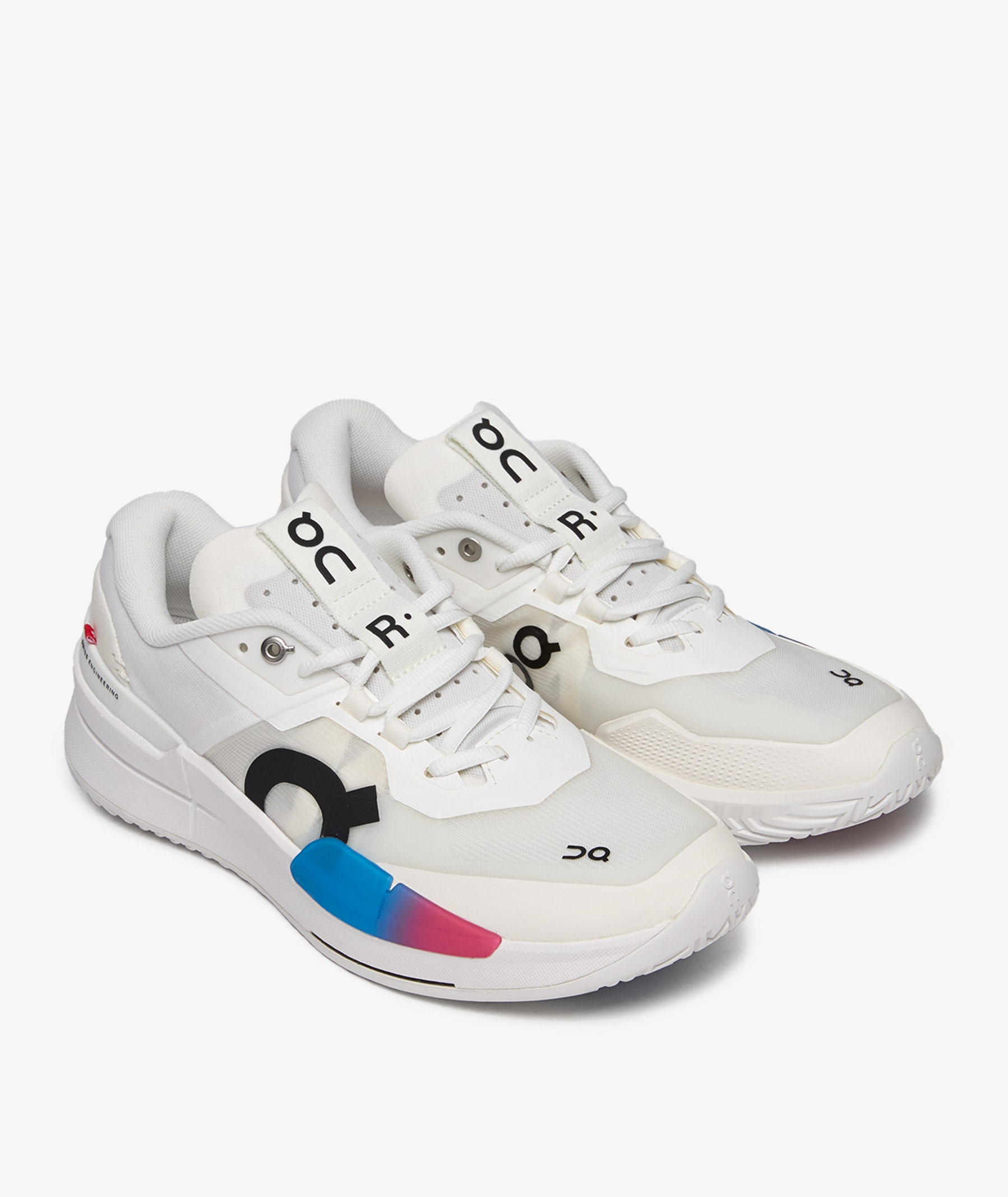 On The Roger Pro 2 in White | SVD