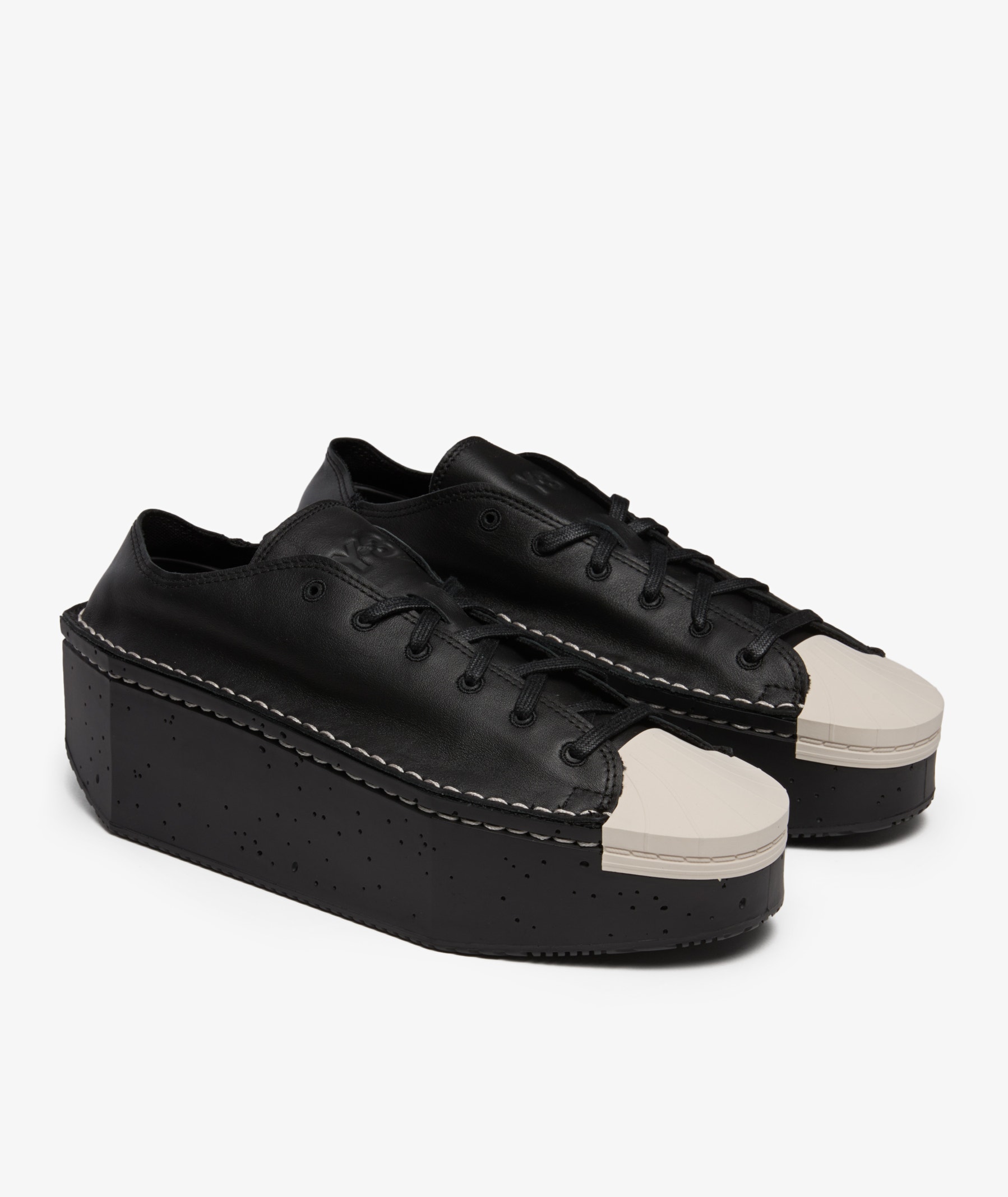 IF2021_sivasdescalzo-adidas-Y-